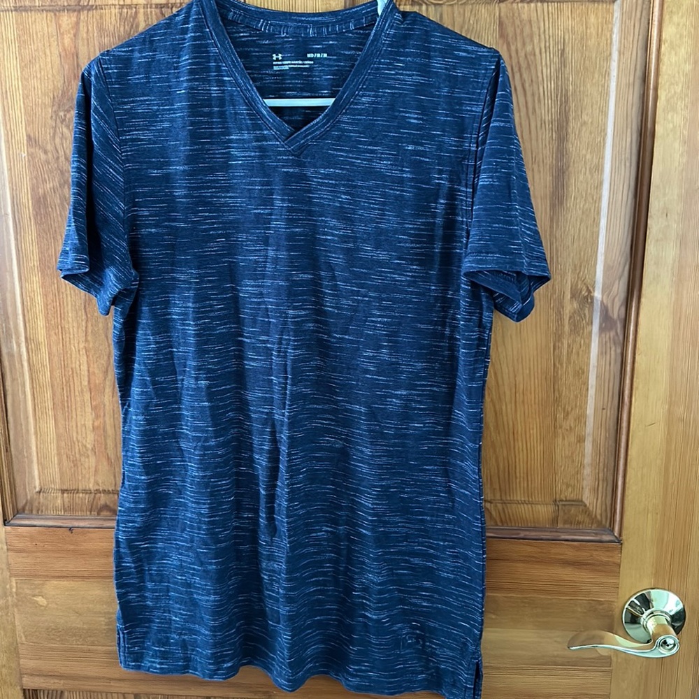 Men’s under armour tee